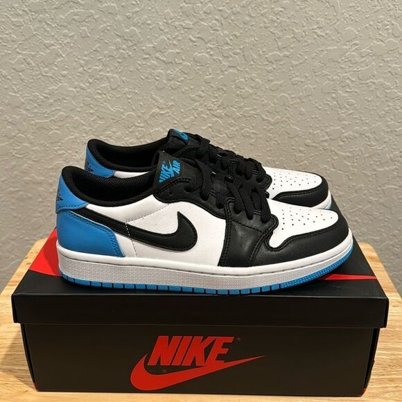 NIKE AIR JORDAN 1 RETRO LOW OG SNEAKERS - Picture 4 of 11